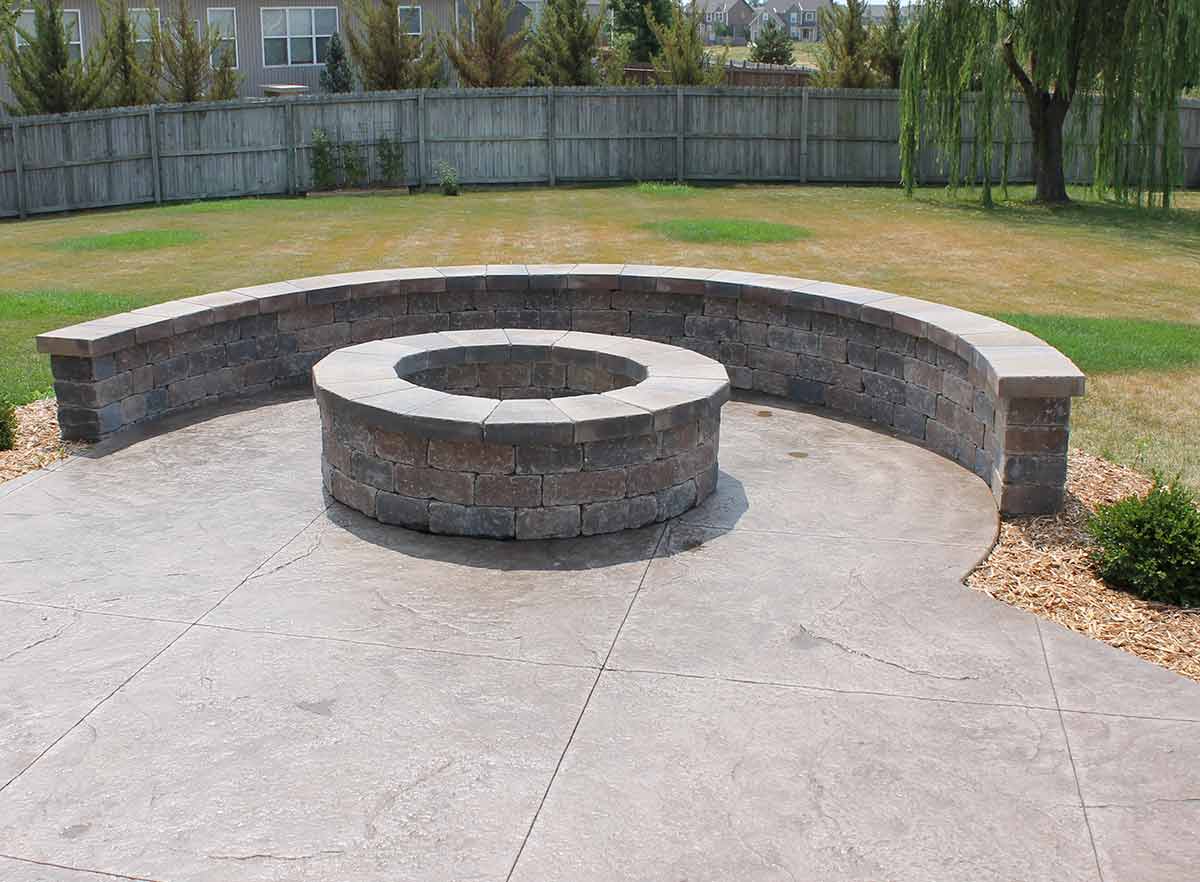 Diy Concrete Patio In 8 Easy Steps, Can You Build A Fire Pit On Top Of Concrete Slab